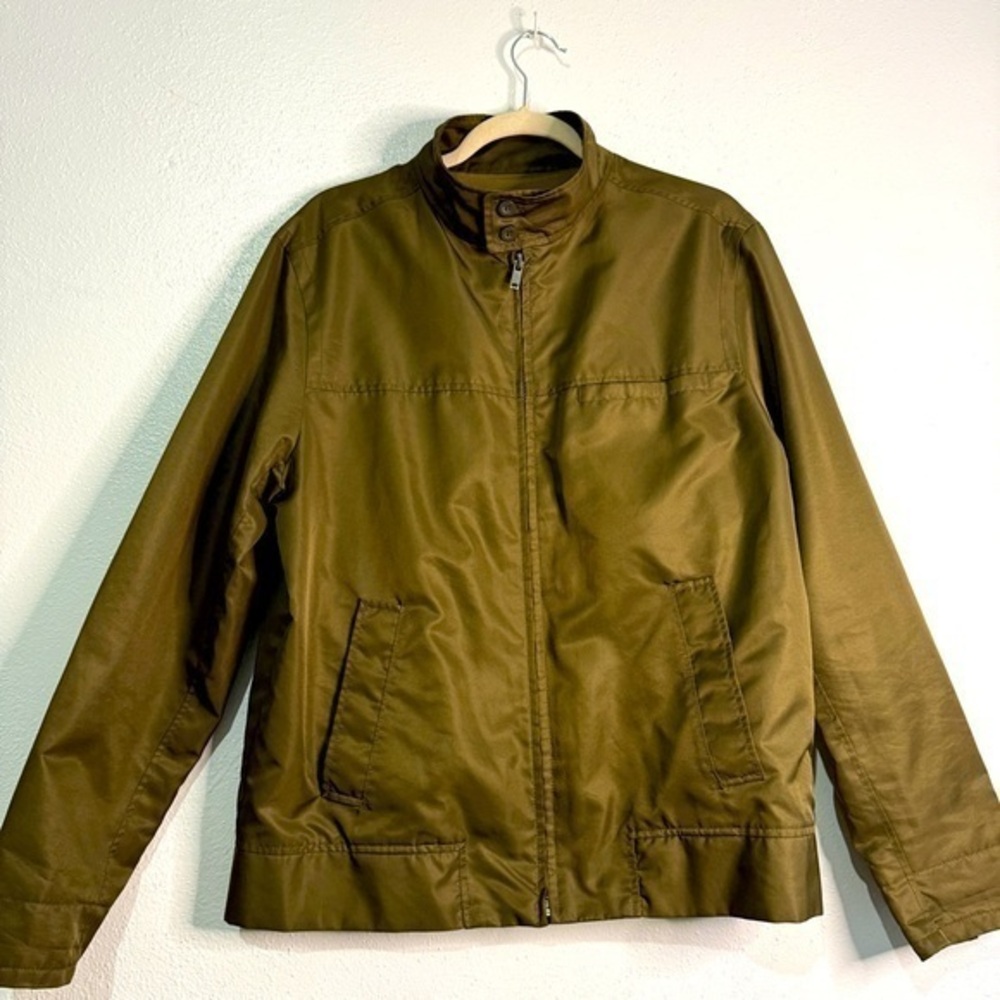 Gap men’s light jacket, chocolate brown. Fully-lined. Sz M. Preowned.